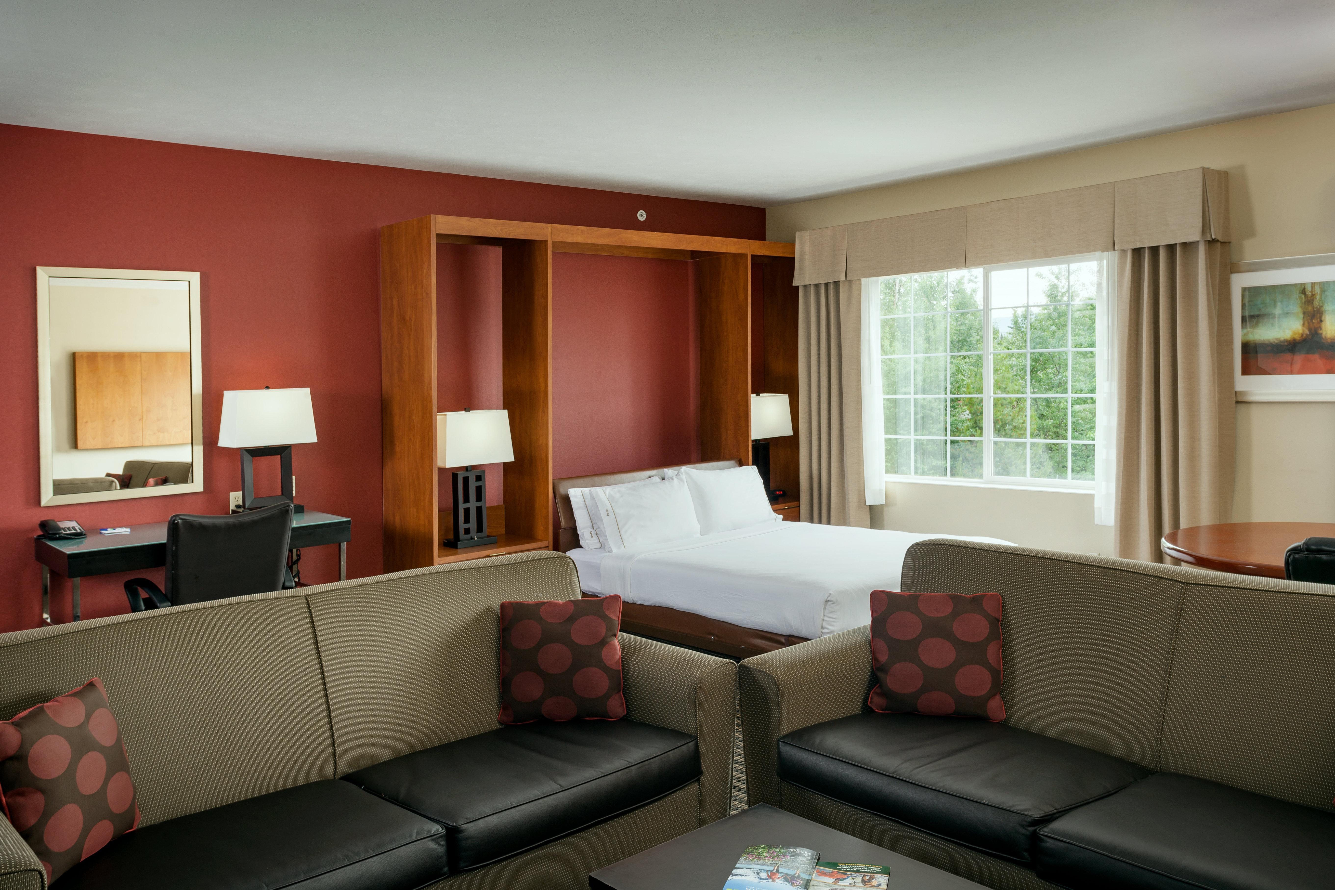 Wyndham Garden Anchorage Airport Hotel Exterior photo