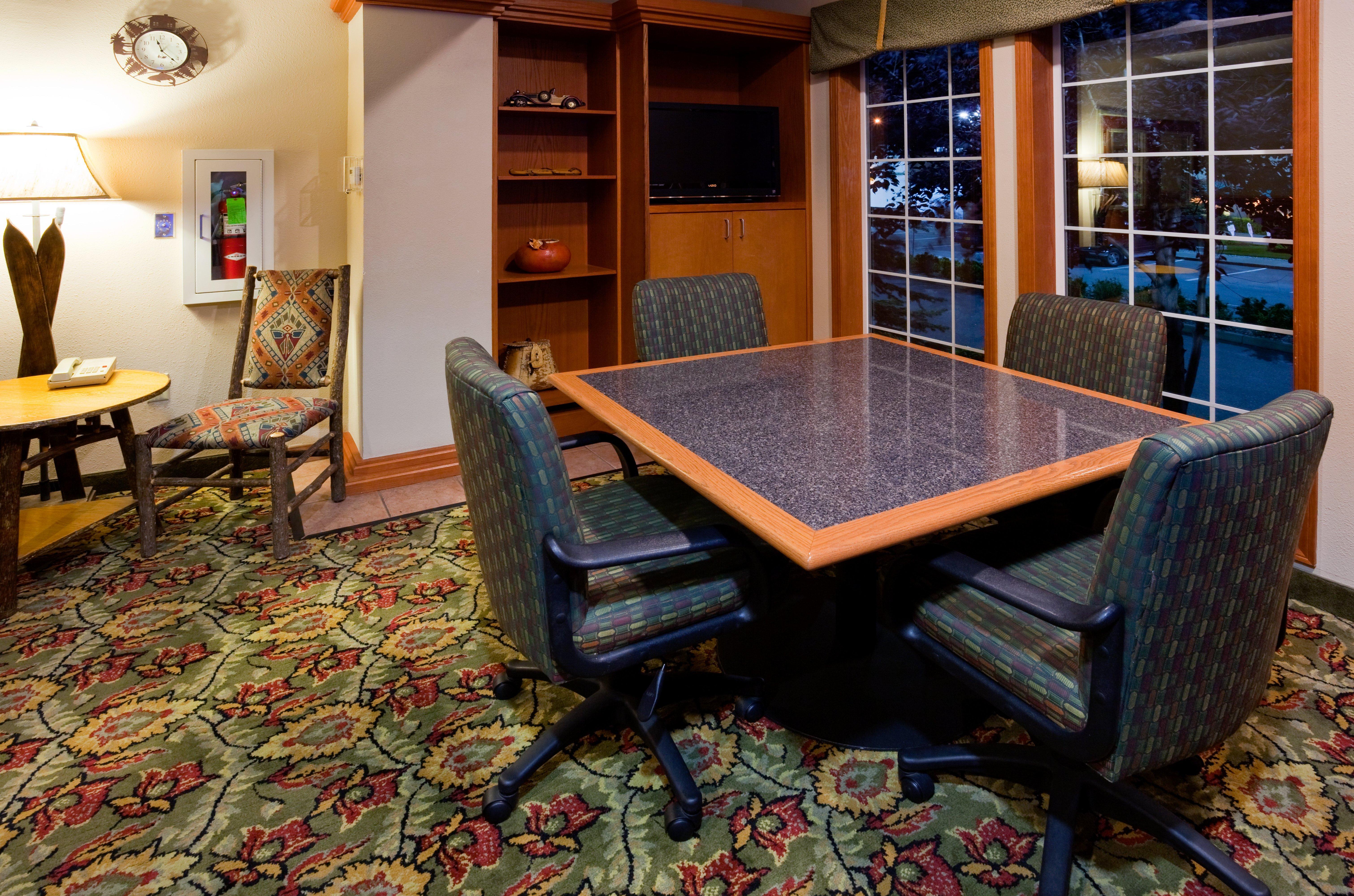 Wyndham Garden Anchorage Airport Hotel Exterior photo